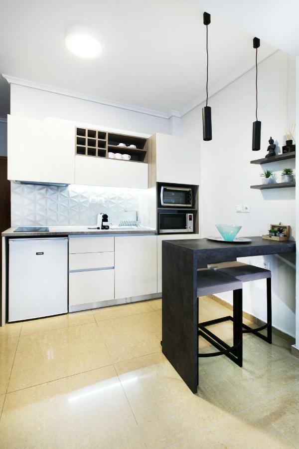Ferienwohnung Grey Rhino 1Min From The White Tower Thessaloniki Exterior foto