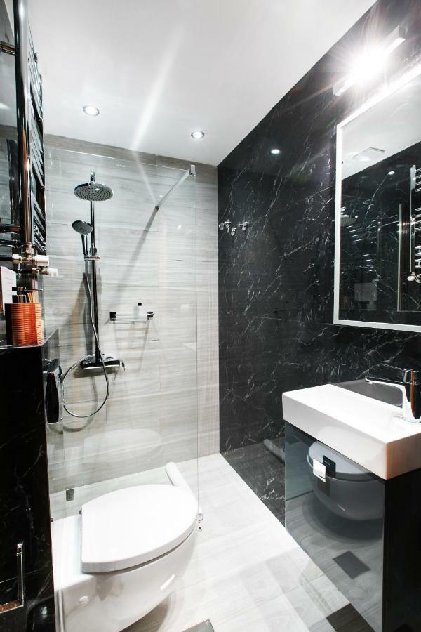 Ferienwohnung Grey Rhino 1Min From The White Tower Thessaloniki Exterior foto