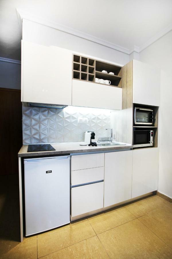 Ferienwohnung Grey Rhino 1Min From The White Tower Thessaloniki Exterior foto